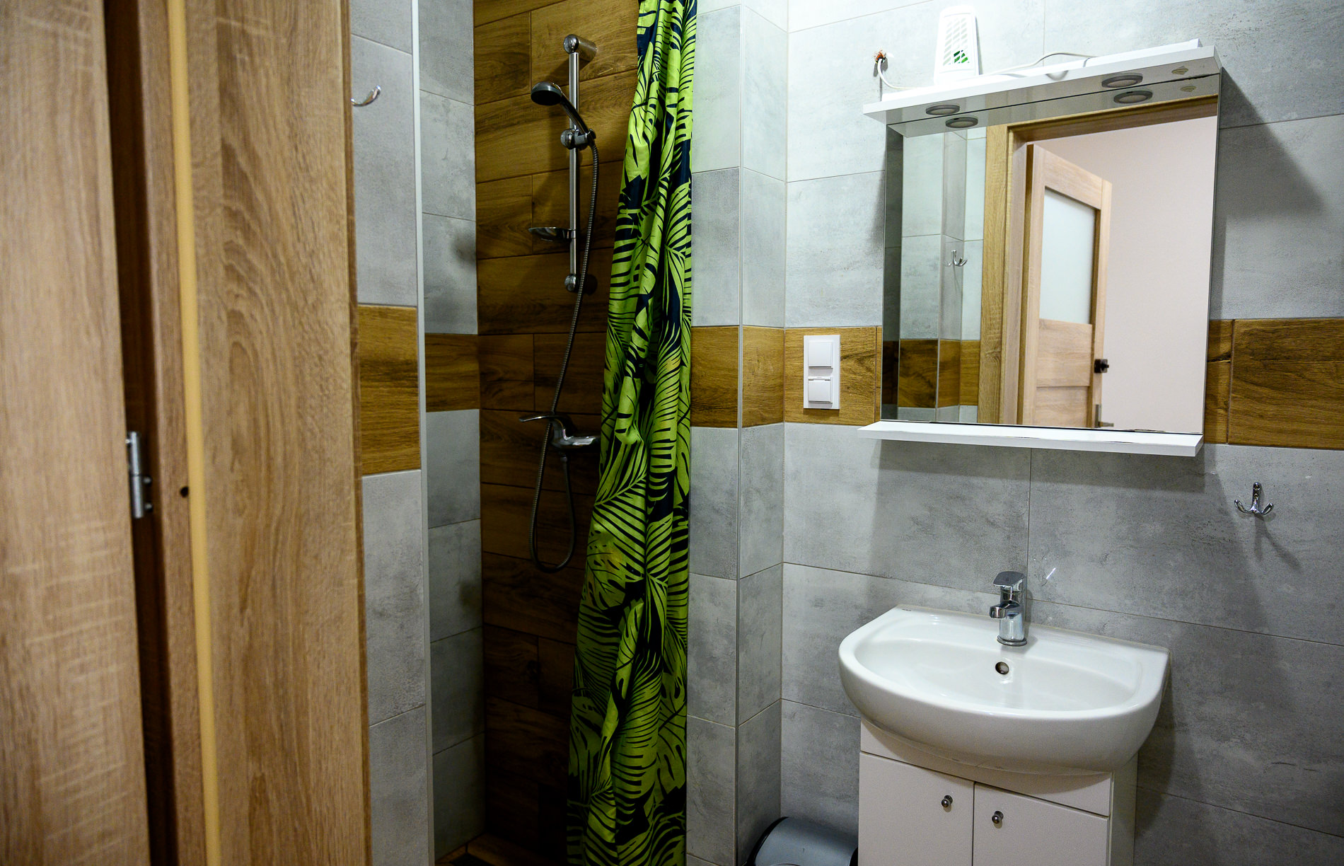 łazienka w pokojach